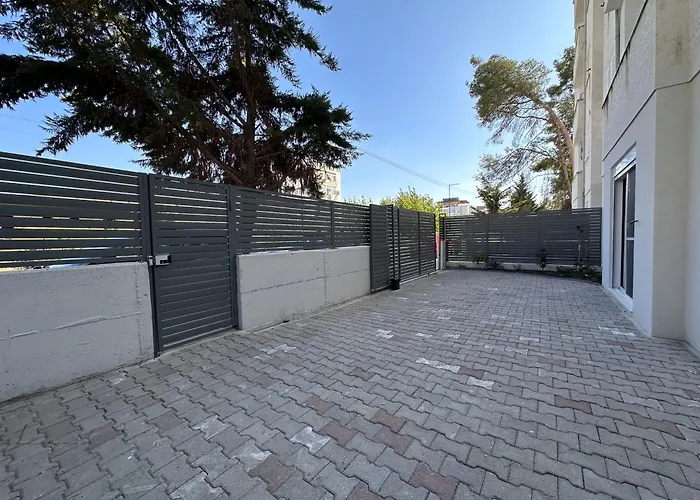 Iria 1 & 2 Apartman *