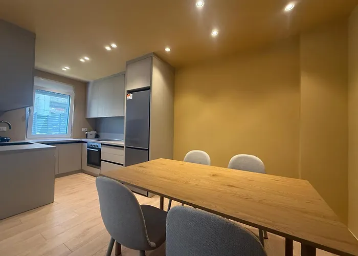 Iria 1 & 2 Apartament *